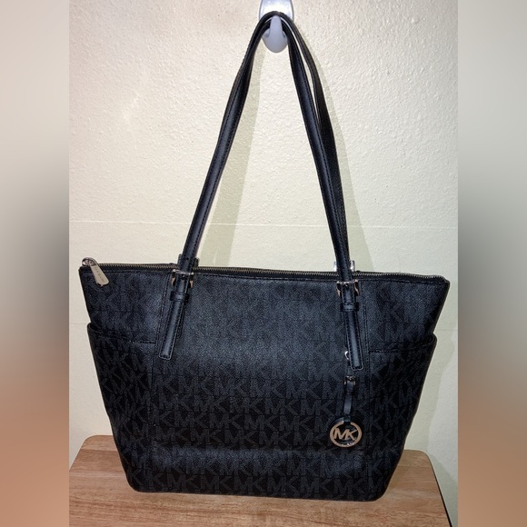 MICHAEL KORS BLACK JET SET TRAVEL SIGNATURE MD TOTE WOMENS HANDBAG PURSE - Picture 4 of 16